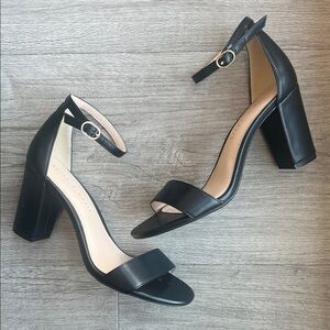 NWOT Black Block Heel Sandals - Kelly & Katie Size 6.5